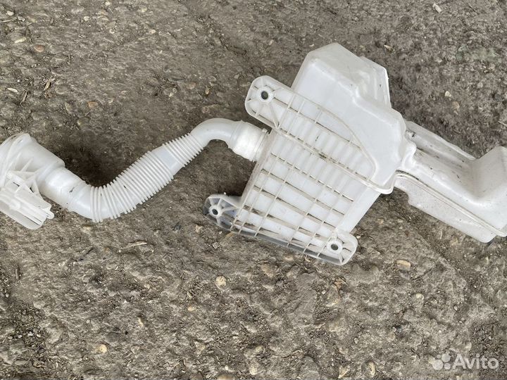 Бачок омывателя Skoda Octavia A7 OEM