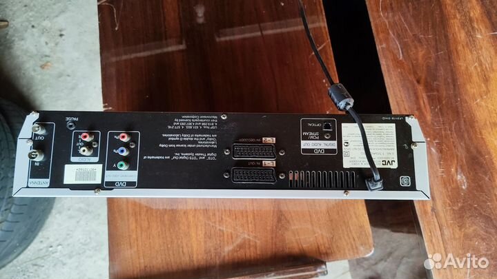 Видеомагнитофон jvc