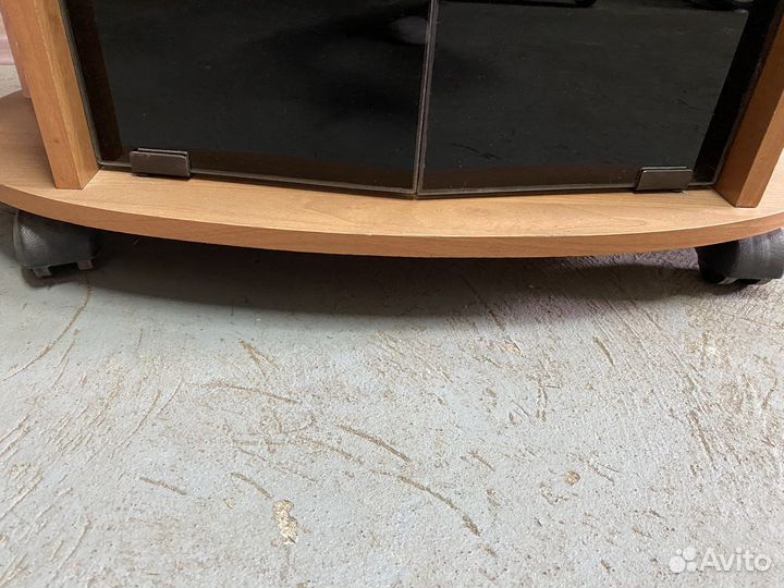 Тумба под телевизор