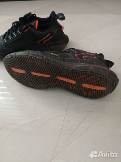 Продаются кроссовки Reebok