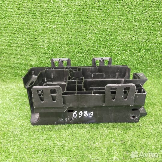 Короб предохранителей Opel Astra J GTC 2012