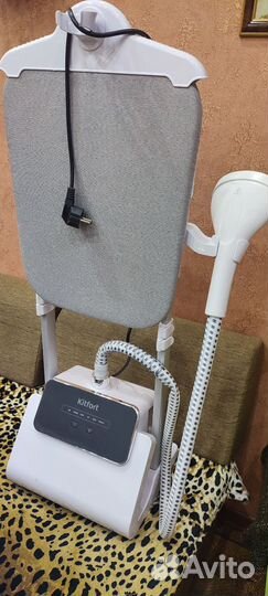 Отпариватель для одежды вертикальный