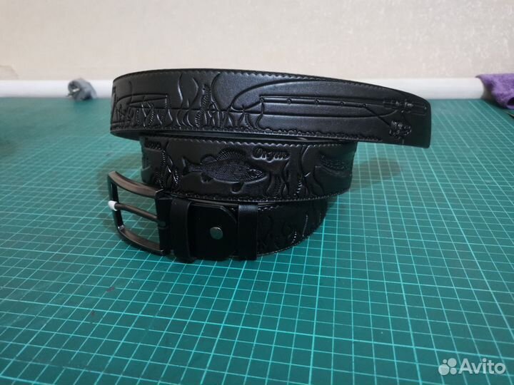 Мужской кожаный ремень 