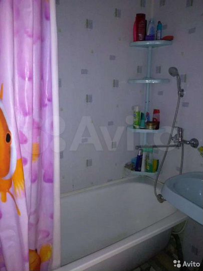 Комната 16 м² в 3-к., 4/4 эт.