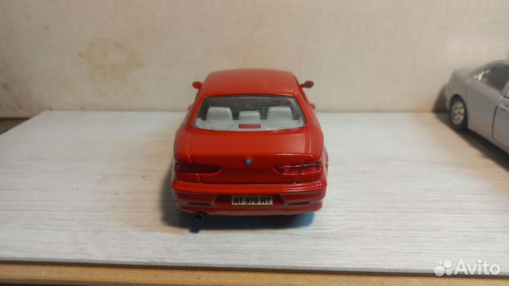 Модельки bburago 1 24