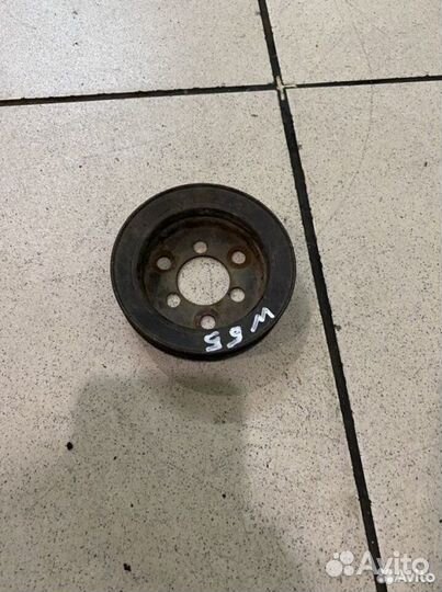 Шкив помпы Volkswagen Passat B5