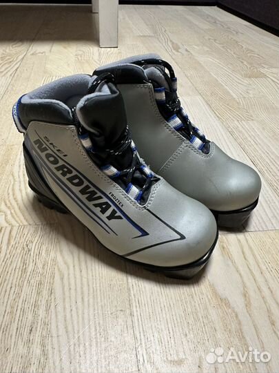 Лыжные ботинки детские 29