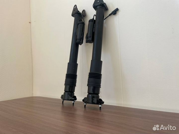 Задний амортизатор Mercedes Benz 164 gl ml class