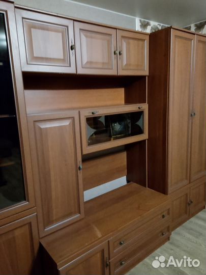 Стенка в гостиную