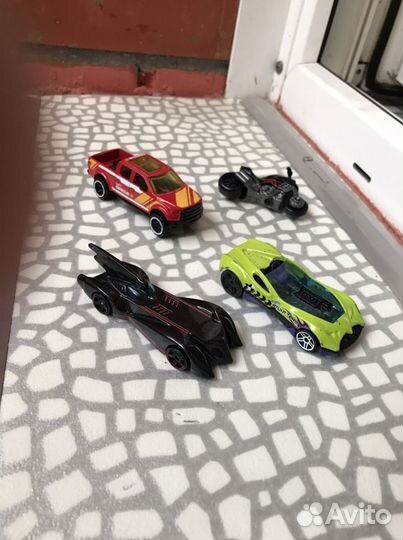 Машинки hot wheels