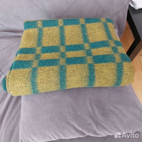 Одеяло шерстяное