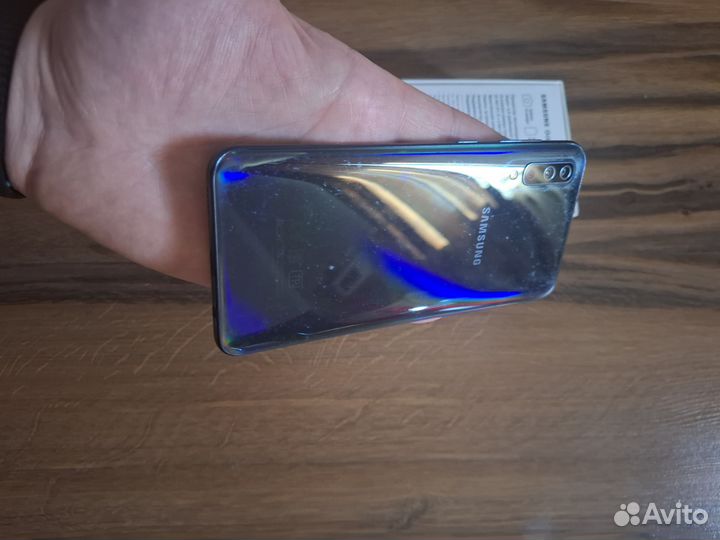 Samsung Galaxy A50, 4/64 ГБ
