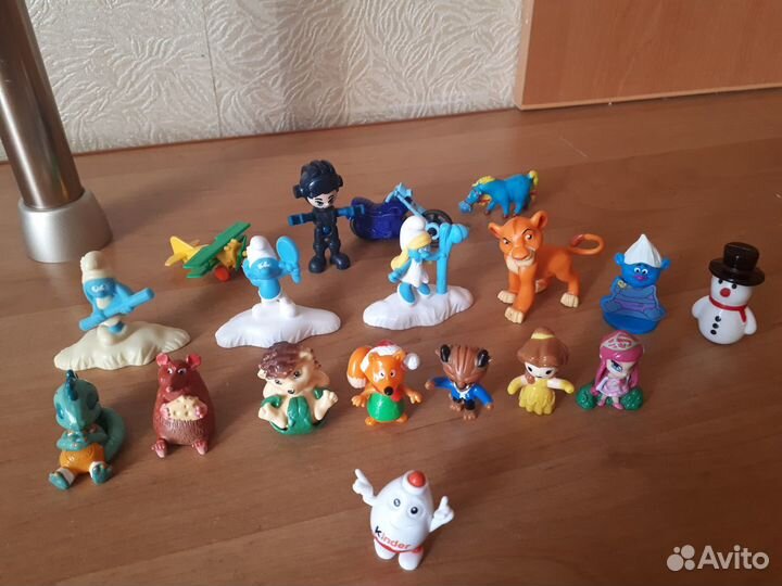 Набор фигурок из Киндер-Сюрприз - 23 шт. Од