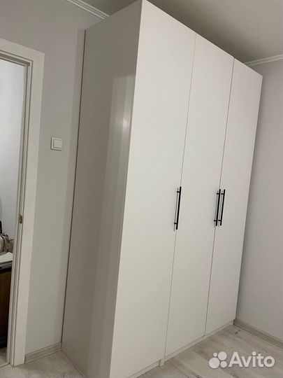 Шкаф IKEA белый