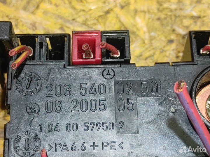 Блок предохранителей Mercedes Viano W639 OM 646