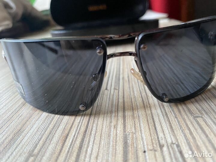 Солнечные очки женские