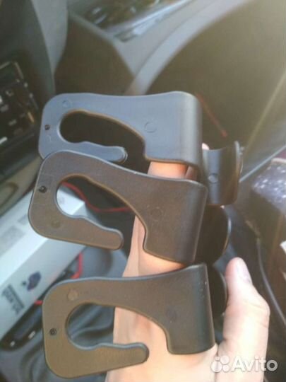 Крючки на заднее сиденье авто Kia