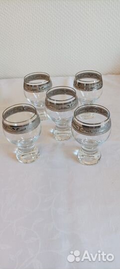 Набор бокалов и стаканов