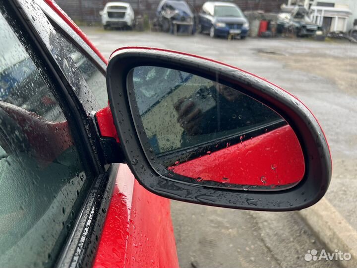 Зеркало правое Опель Астра J GTC