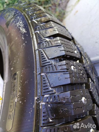 Continental ContiIceContact 4x4 215/65 R16