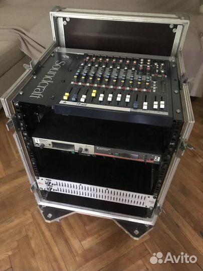 Рэк-стойка туровая (rack flight case)