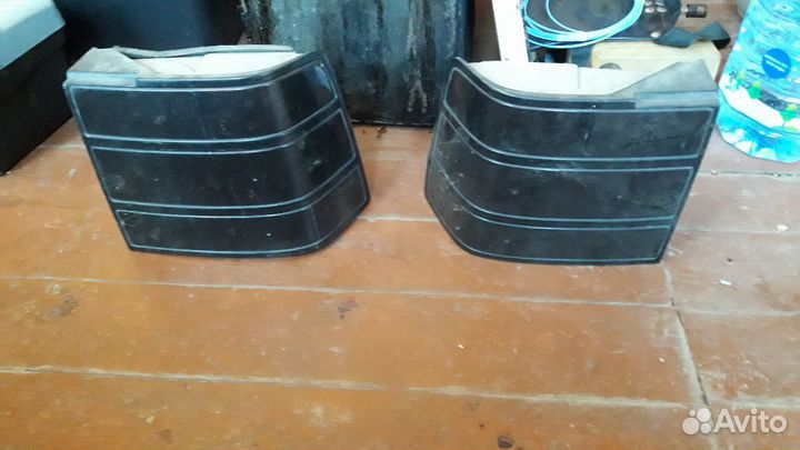 Продам задние фонари левый и правый для Ford Scorp