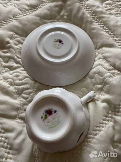 Чашка Royal Albert Flower of the Month