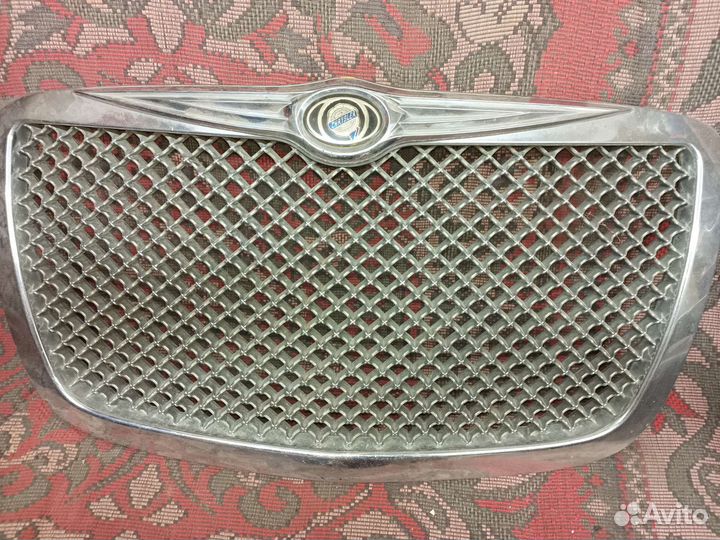 Решетка радиатора chrysler 300c