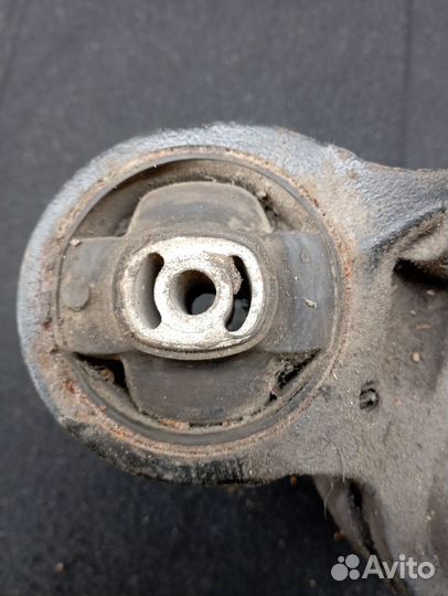 Промежуточный вал на Ситроен С5 2006 года