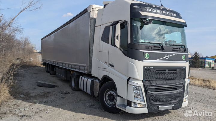 Volvo FH13 с полуприцепом, 2019