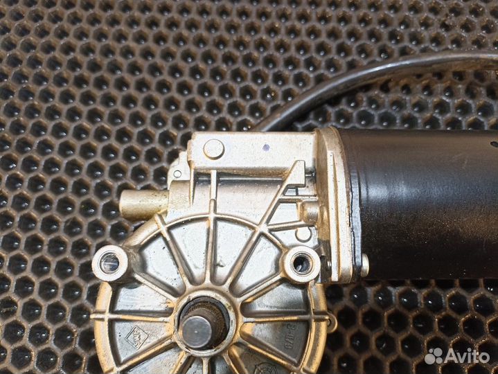 81264016118 Моторчик стеклоочистителя Man L2000