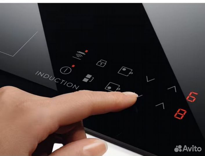 Индукционная варочная поверхность Electrolux LIV63