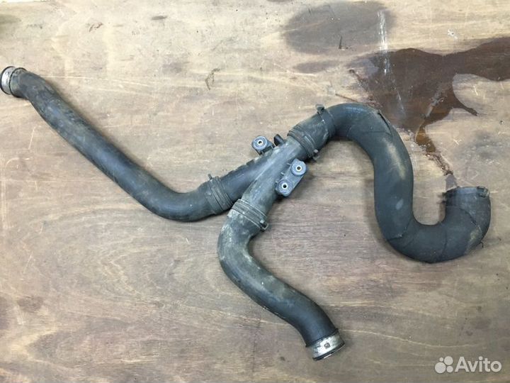 Патрубок впускной системы Volkswagen Phaeton