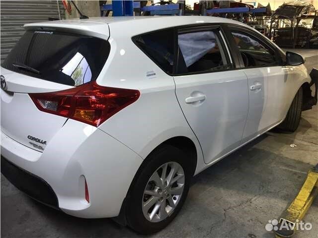 Разбор на запчасти Toyota Auris E18 2012