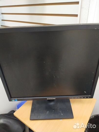 Монитор samsung