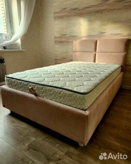 Кровать двуспальная