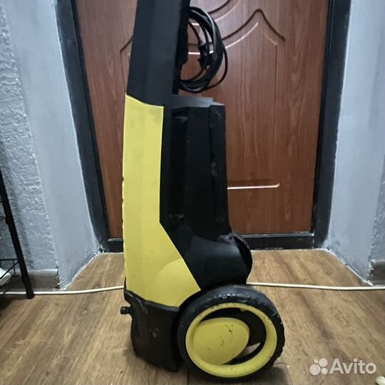 Продаю минимойку Керхер