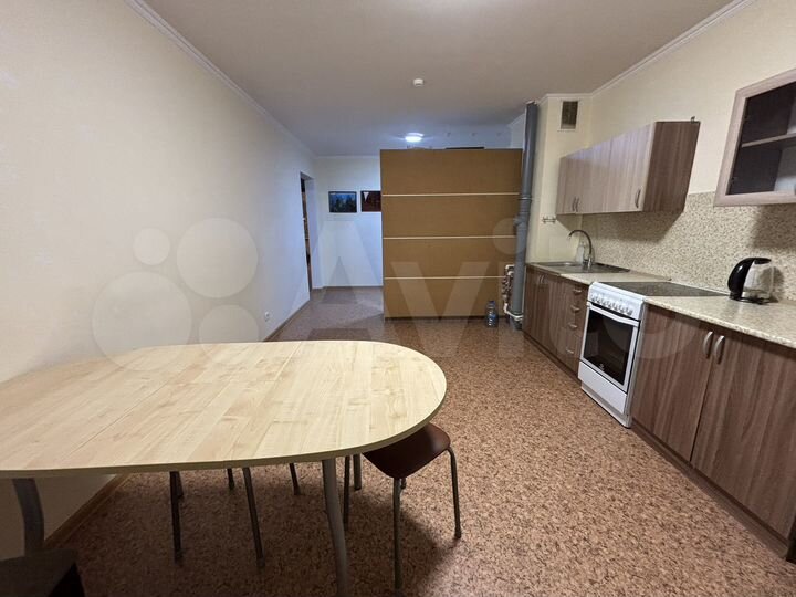 2-к. квартира, 64 м², 1/14 эт.