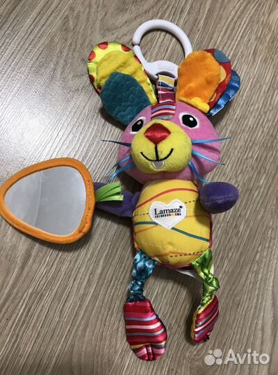 Lamaze Зайка Белла