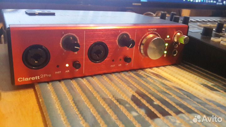 Звуковая карта Focusrite clarett 2PRE