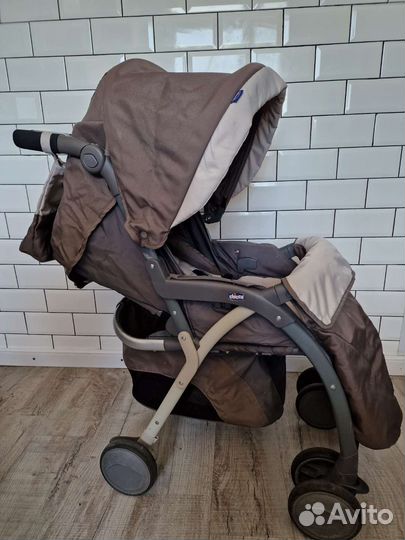 Прогулочная коляска chicco