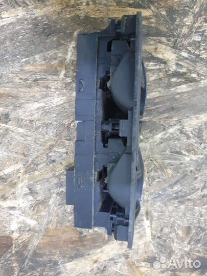 Кнопка стеклоподьемника передняя Porsche Cayenne