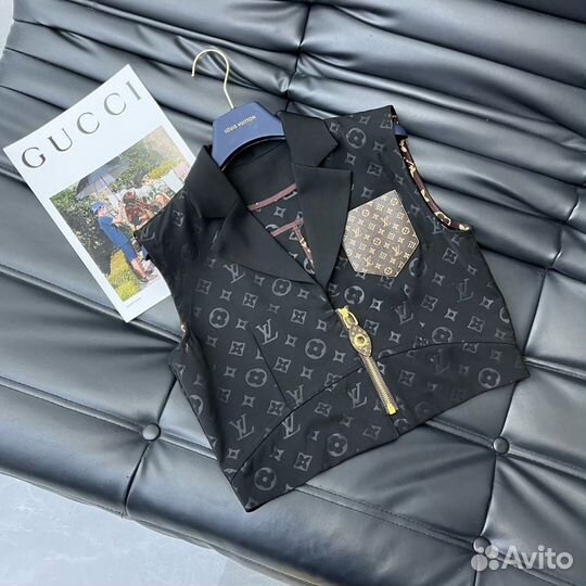 Костюм Louis Vuitton