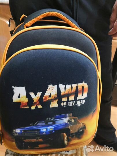 Портфель школьный для мальчика