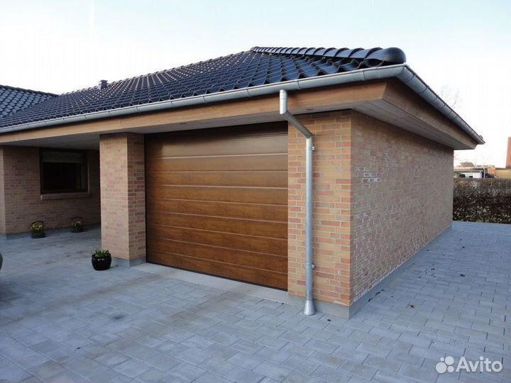 Секционные ворота в гараж