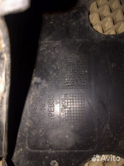 Локер передний правый mercedes w210