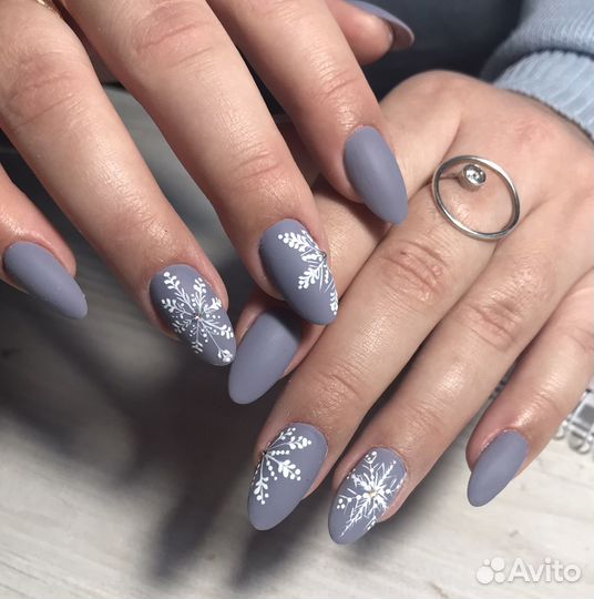 Маникюр педикюр