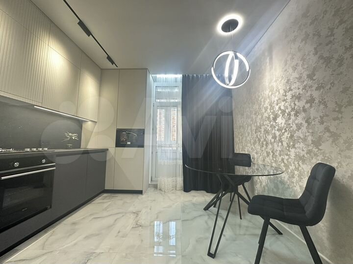 2-к. квартира, 61 м², 3/14 эт.