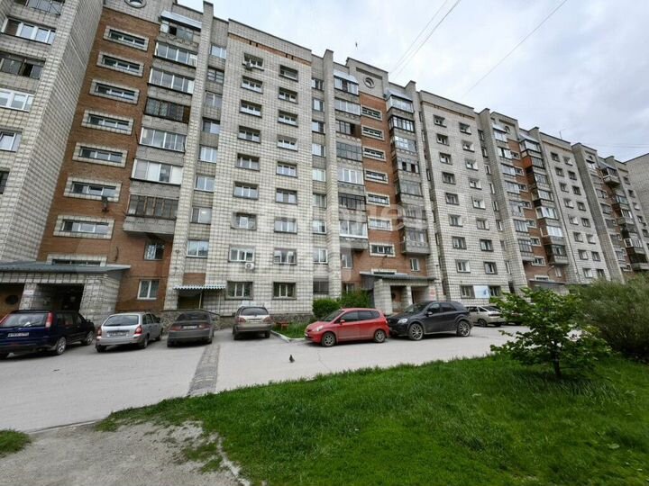 3-к. квартира, 85 м², 4/9 эт.