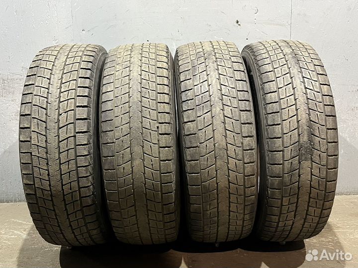 Dunlop Winter Maxx SJ8 215/70 R16 100Q